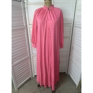 Vintage Women’s Pink House Coat Muumuu Robe Nightgown Button Front One Size